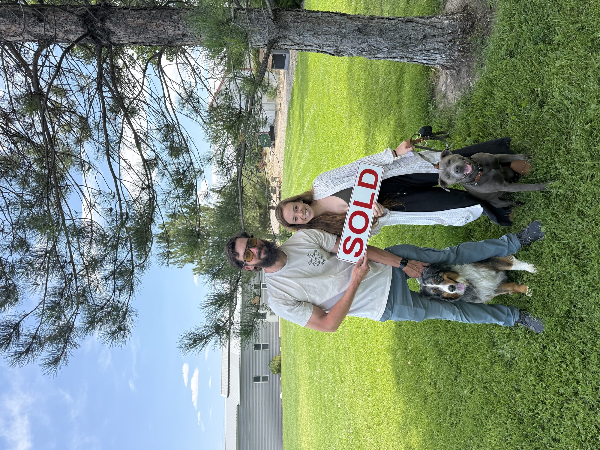 Makura with happy buyers and their SOLD sign